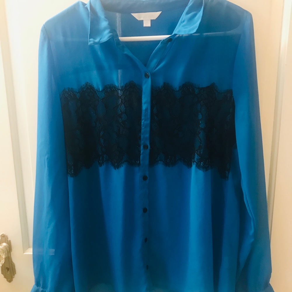 Women’s Medium Sheer Button Down Shirt